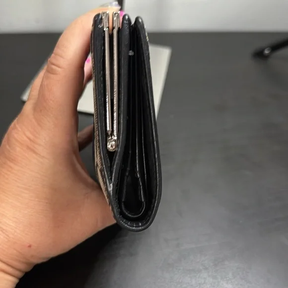 Coach 🤎 Canvas Bifold Wallet with Coach lock. - Picture 4 of 9